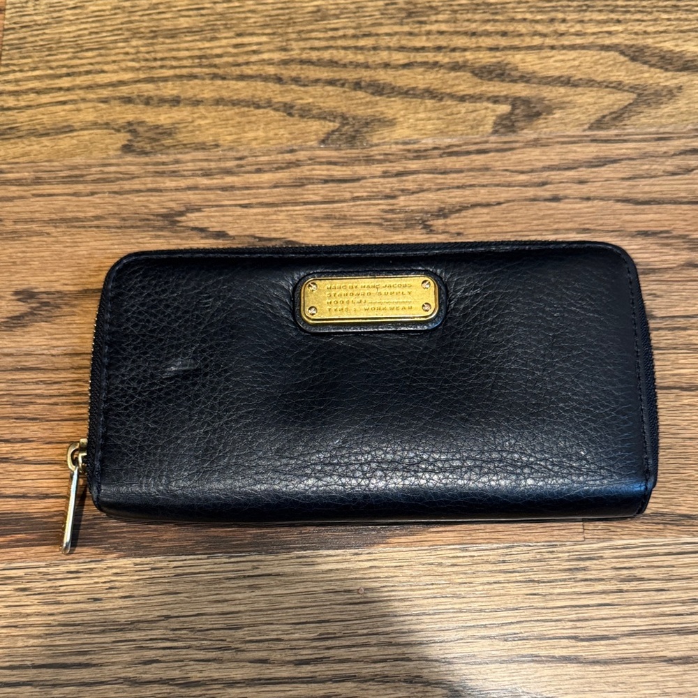 Marc By Marc Jacobs Black Leather Wallet with Gold Details
